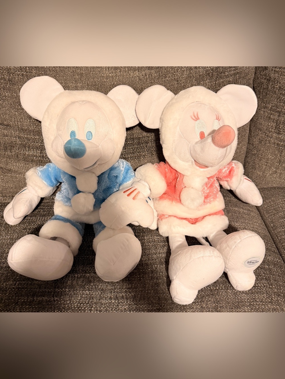 RARE MINT condition 18” Holiday Disney Plush Disney Mickey & Minnie Mouse Pair